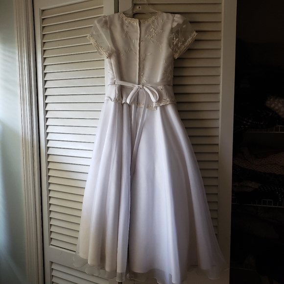 Communication Dress and head piece - Picture 3 of 6